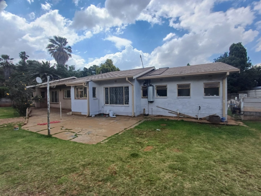 4 Bedroom Property for Sale in Flamwood North West